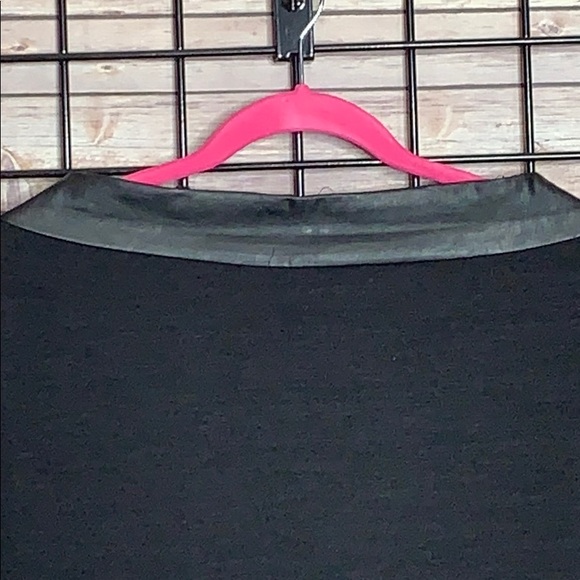 Sweater material. - Picture 2 of 2